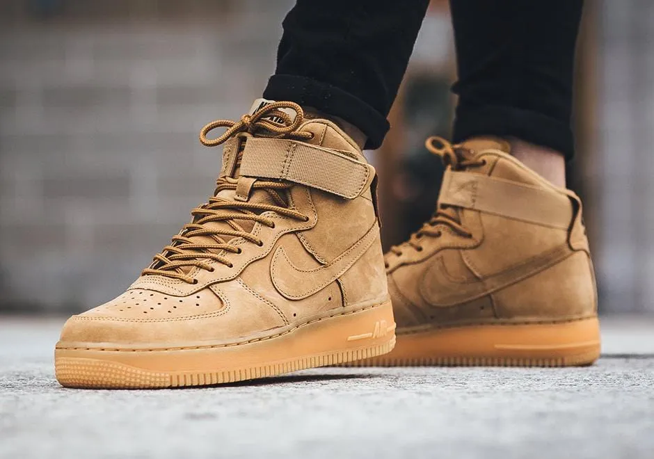 NIKE WMNS AIR FORCE 1 HIGH FLAX Nike Air Force 1 low-top sneakers