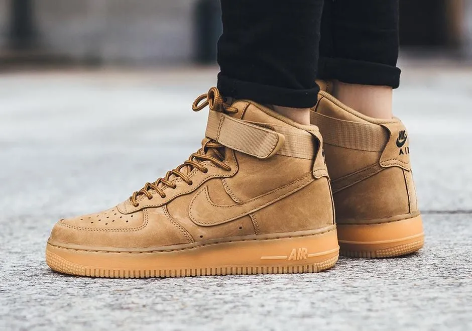 NIKE WMNS AIR FORCE 1 HIGH FLAX Nike Air Force 1 low-top sneakers