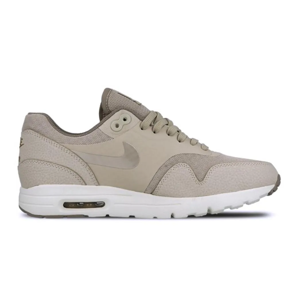Nike Wmns Air Max 1 Ultra Essentials 'String Iron Metallic Gold' Nike Air Max cushioned sneakers
