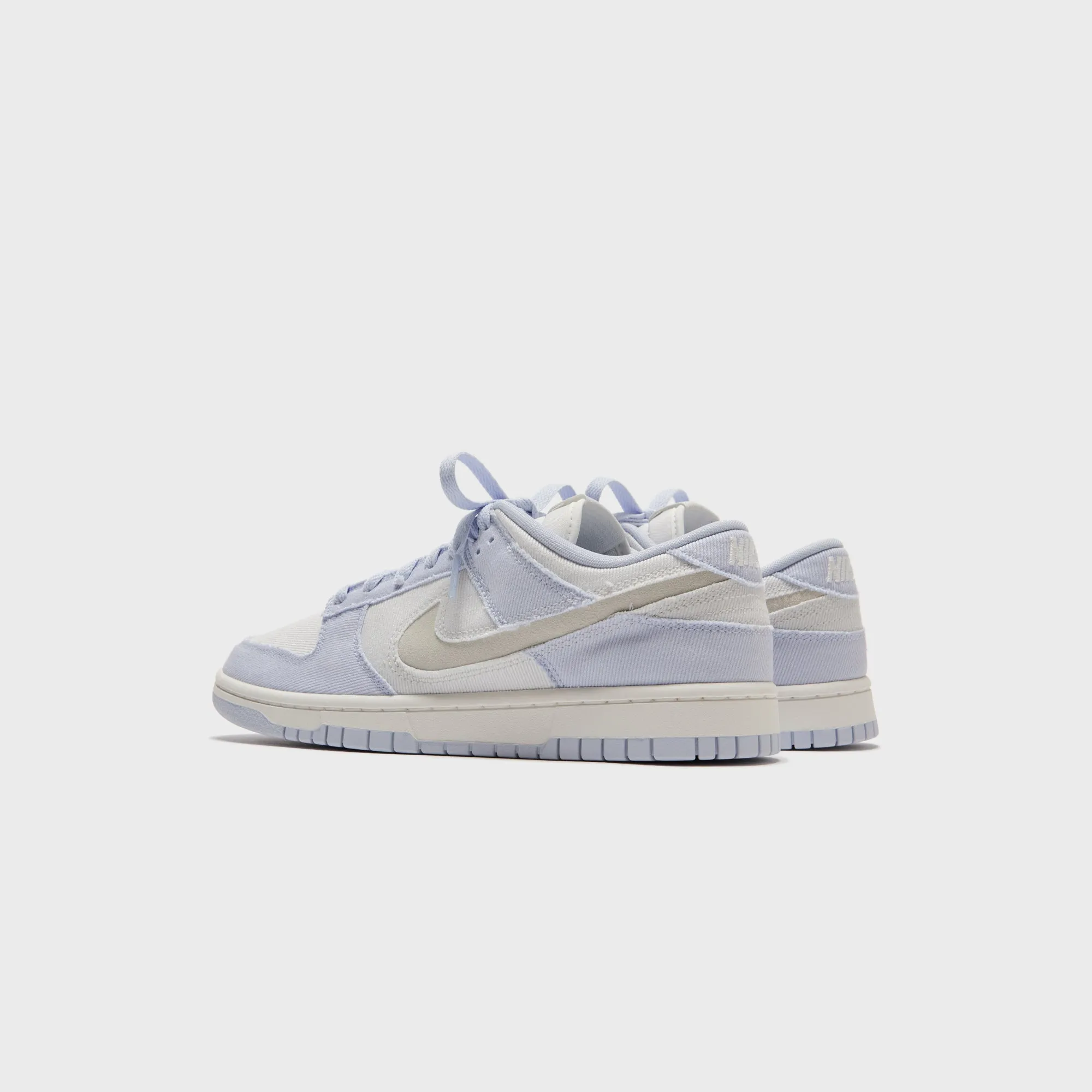 Nike WMNS Dunk Low - Sea Ghost / Summit White / Platinum Nike performance sneakers