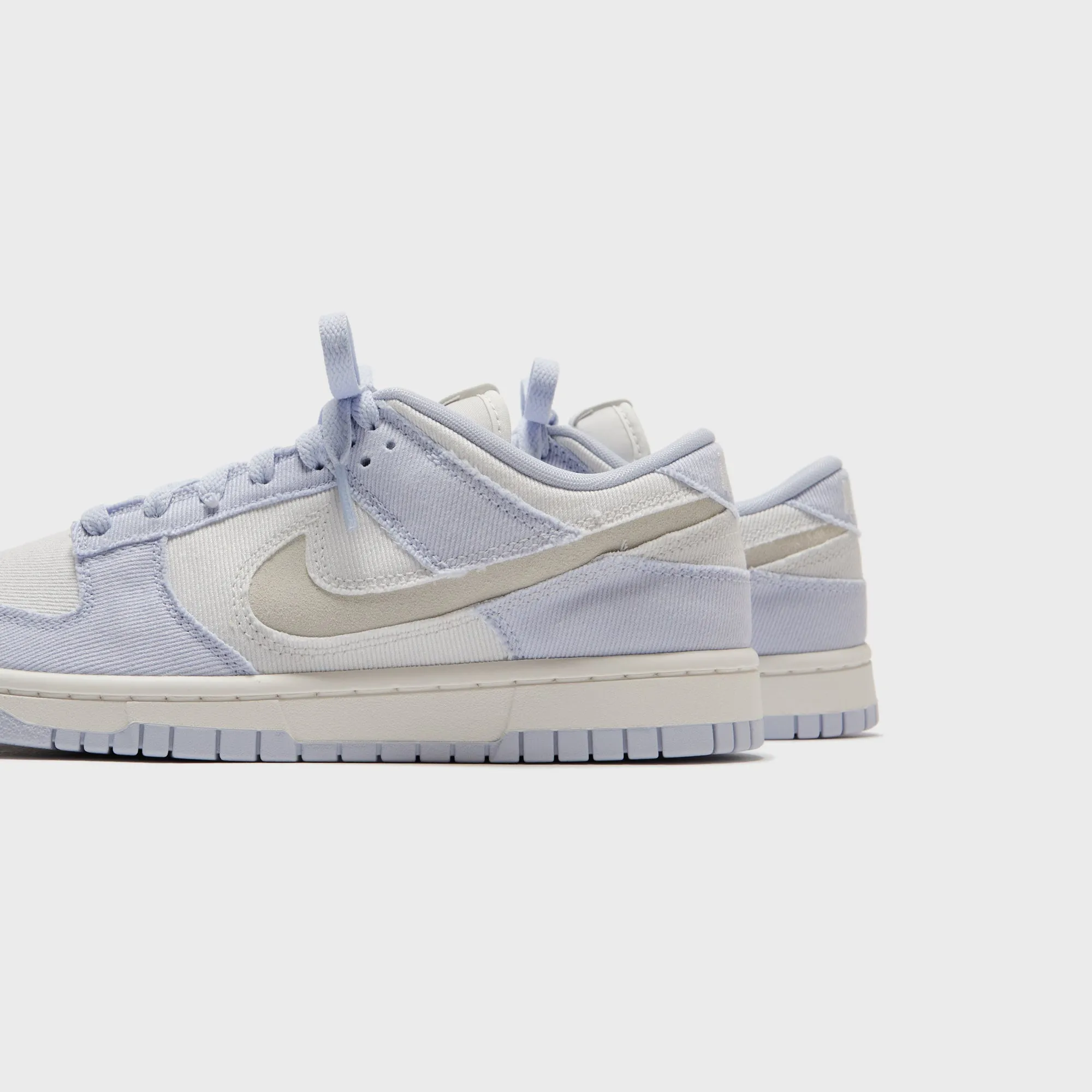 Nike WMNS Dunk Low - Sea Ghost / Summit White / Platinum Nike performance sneakers