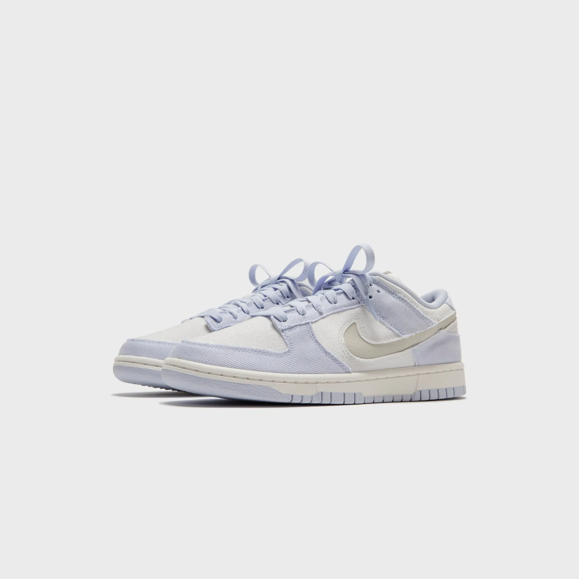Nike WMNS Dunk Low - Sea Ghost / Summit White / Platinum Nike performance sneakers