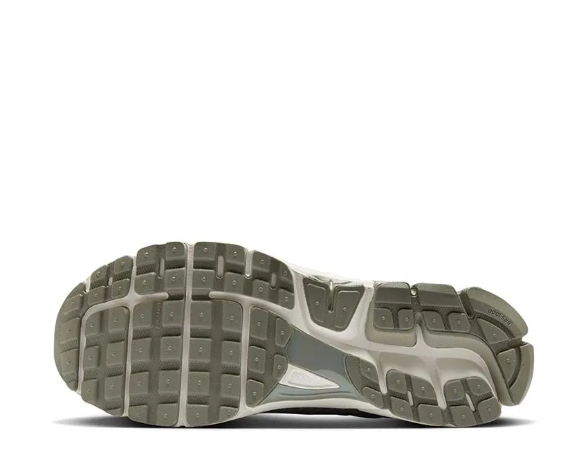 Nike Zoom Vomero 5 "Dark Stucco" Nike performance sneakers