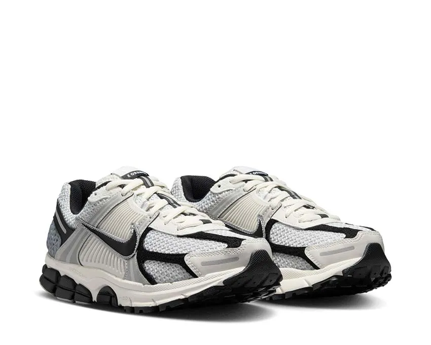 Nike Zoom Vomero 5 W "Photon Dust" Nike retro-inspired sneakers