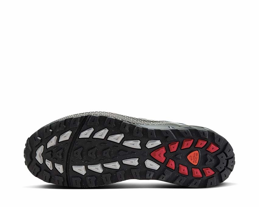 Nike ACG Air Exploraid Nike Men??s everyday sneakers