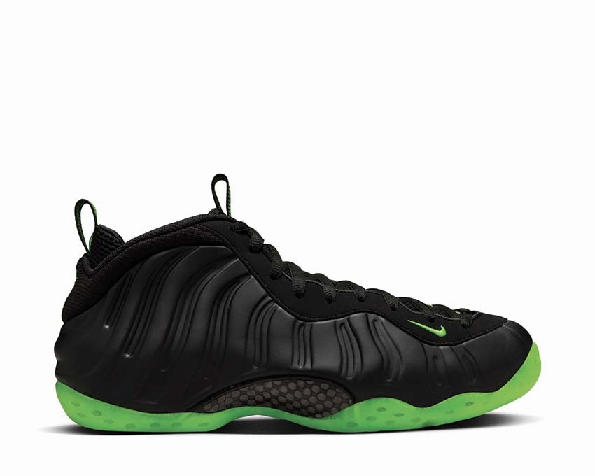 Nike Air Foamposite One "Black Volt" Nike men??s athletic shoes with versatile design
