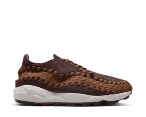 Nike Air Footscape Woven Nike women??s sneakers with sporty chic feel