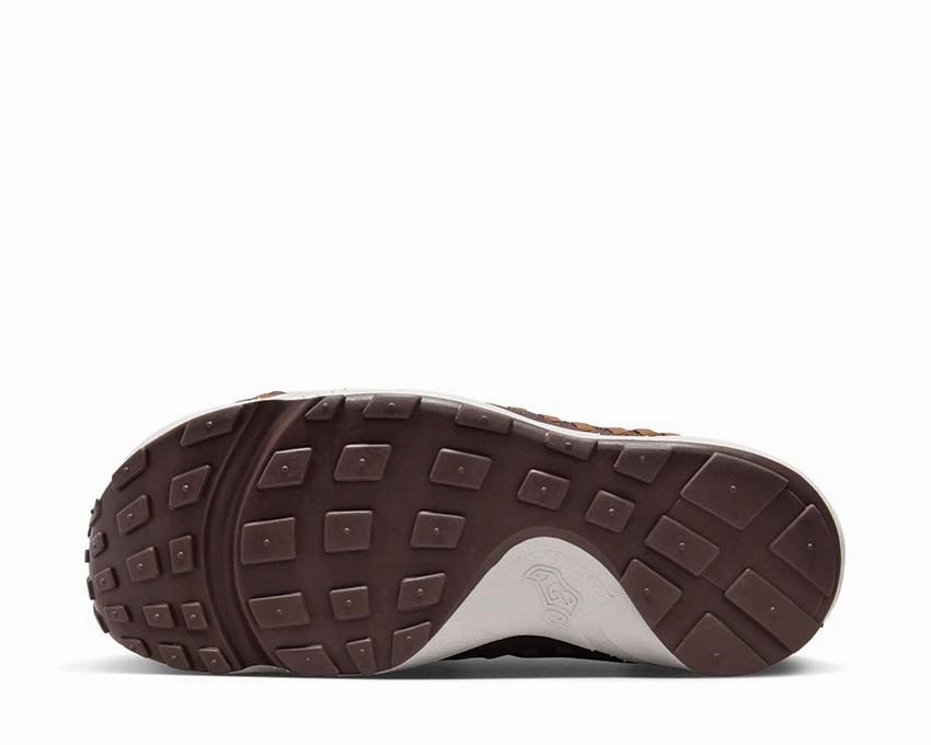 Nike Air Footscape Woven Nike Women??s everyday sneakers