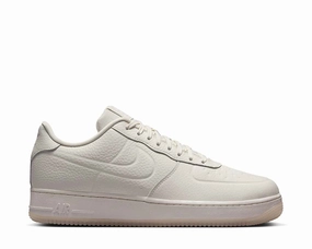Nike Air Force 1'07 Pro-Tech Nike men??s athletic shoes with versatile design