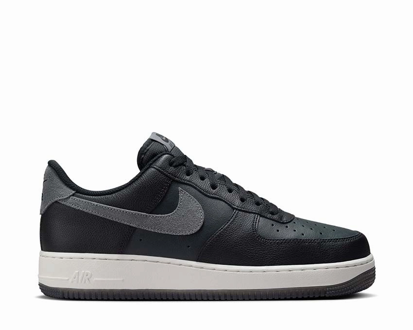 Nike Air Force 1 '07 LV8 Nike men??s athletic shoes with versatile design