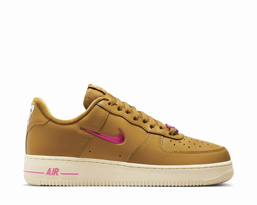 Nike Air Force 1 '07 SE W Nike Men??s sneakers built for performance and comfort