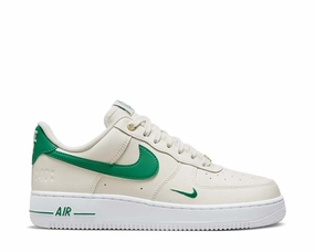 Nike Air Force 1 '07 SE W Nike women??s sneakers with sporty chic feel