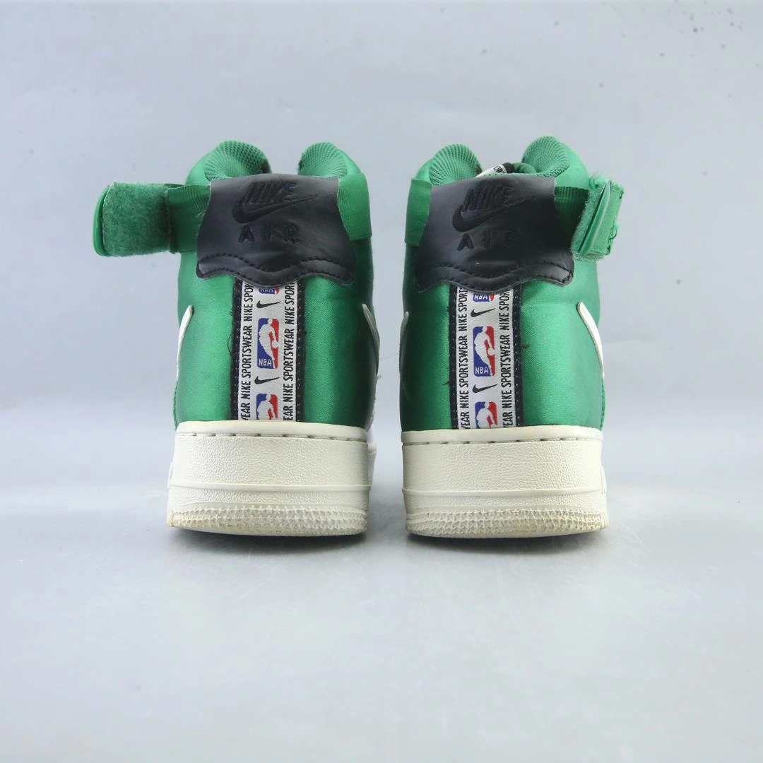 NIKE AIR FORCE 1 HIGH NBA Nike running shoe close-ups