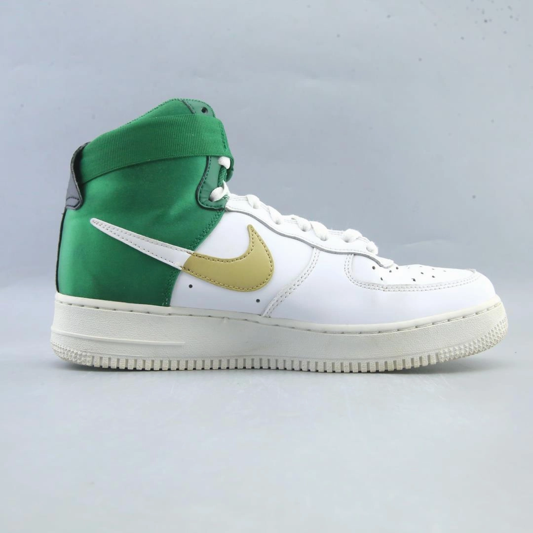 NIKE AIR FORCE 1 HIGH NBA Nike running shoe close-ups