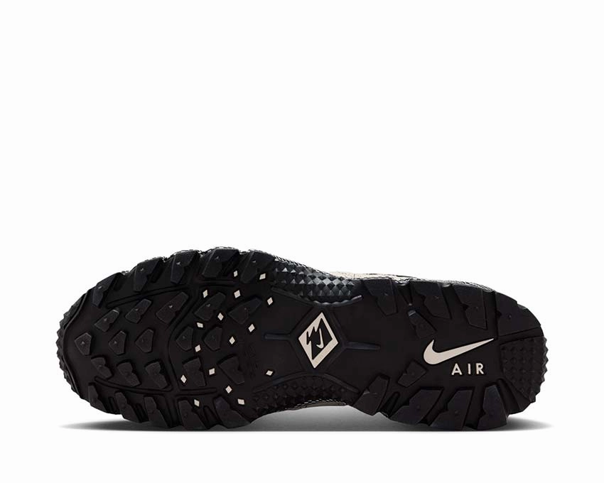Nike Air Humara W Nike Women??s everyday sneakers