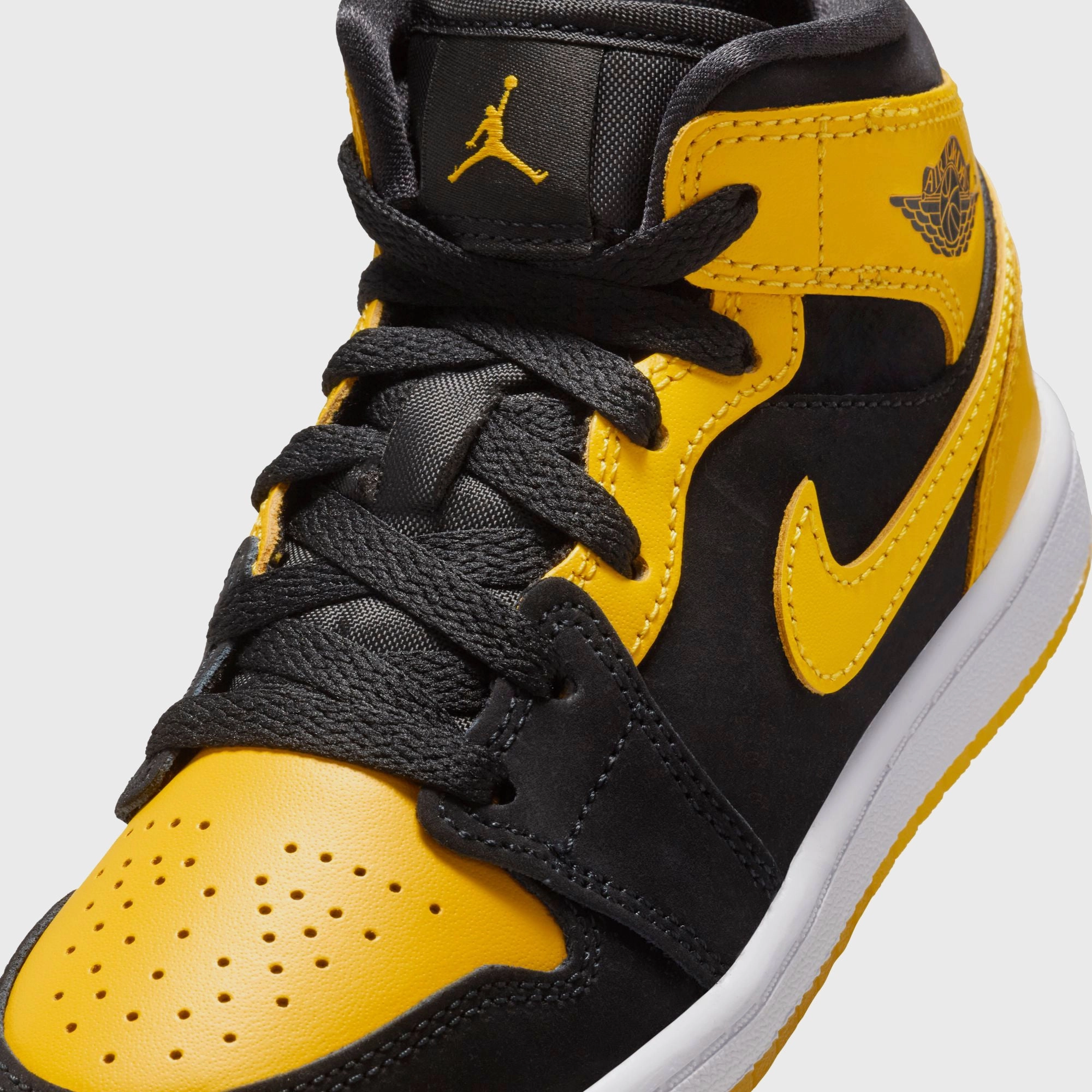 Nike Air Jordan 1 Mid Se - Black / White / Varsity Maize All-day streetwear kicks