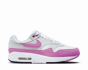 Nike Air Max 1 '87 Nike women??s sneakers with sporty chic feel