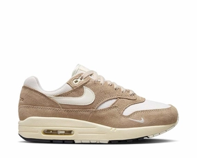 Nike Air Max 1 '87 SE W Nike women??s sneakers with sporty chic feel