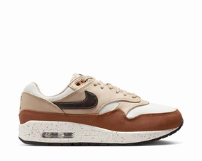 Nike Air Max 1 '87 W Nike women??s sneakers with sporty chic feel