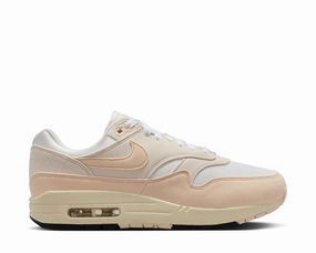 Nike Air Max 1 W Nike women??s sneakers with sporty chic feel