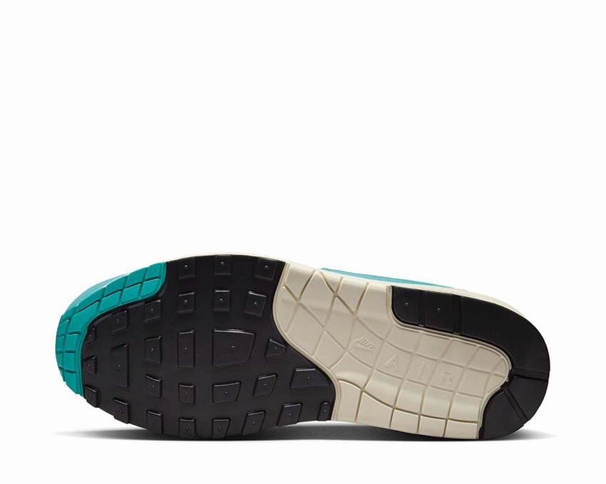 Nike Air Max 1 W Nike Women??s everyday sneakers
