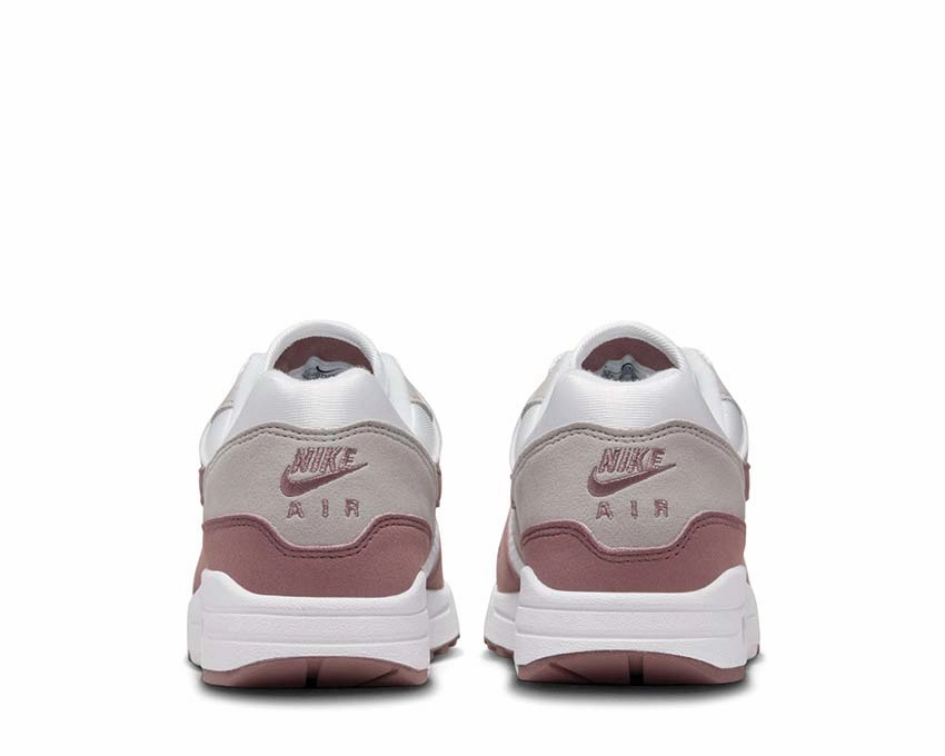 Nike Air Max 1 W Nike Women??s everyday sneakers