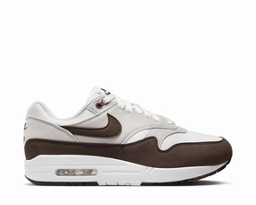 Nike Air Max 1 W Nike women??s sneakers with sporty chic feel