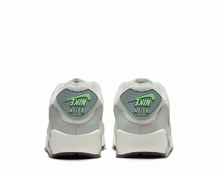 Nike Air Max 90 SE W Nike Women??s everyday sneakers