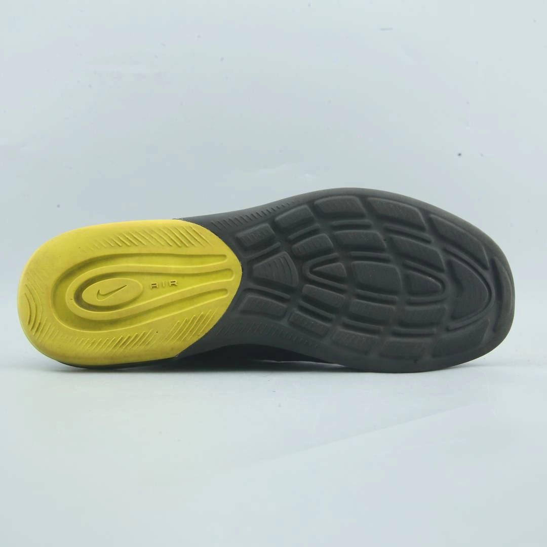 NIKE  AIR MAX AXIS Nike casual shoe imagery