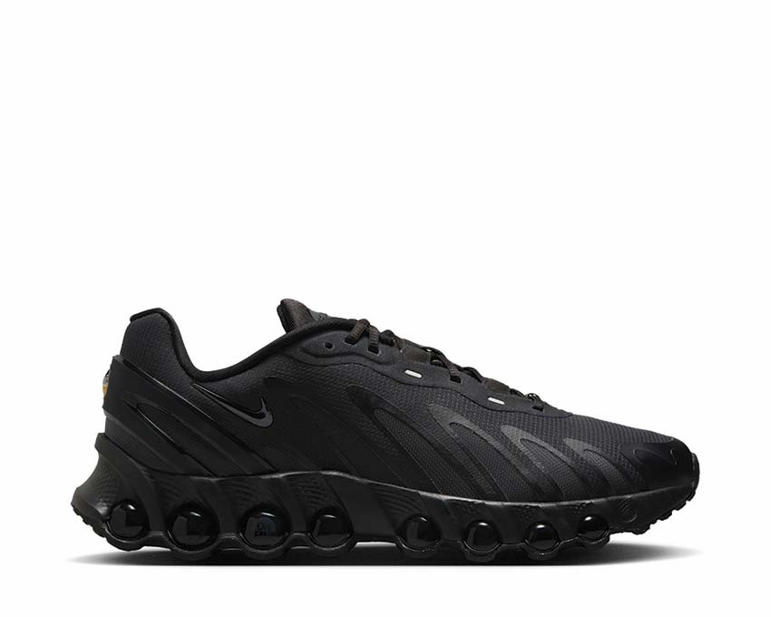 Nike Air Max DN8 "Triple Black" Nike men??s athletic shoes with versatile design