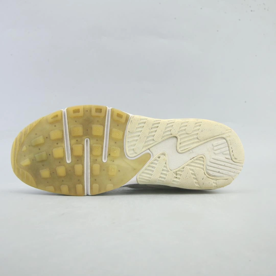 NIKE AIR MAX EXCEE sleek Nike sneaker angles