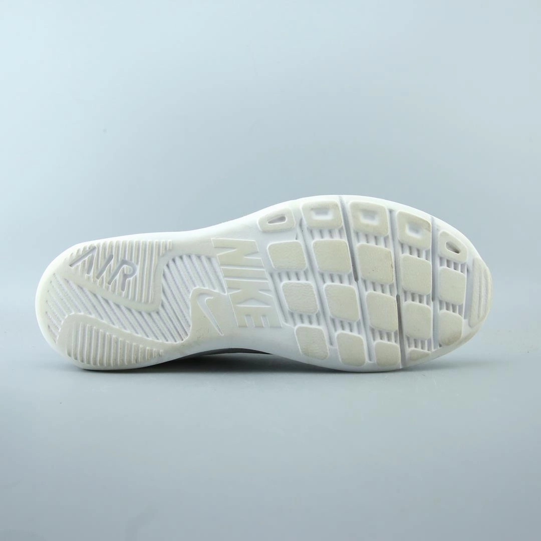 NIKE AIR MAX OKETO Nike running shoe close-ups