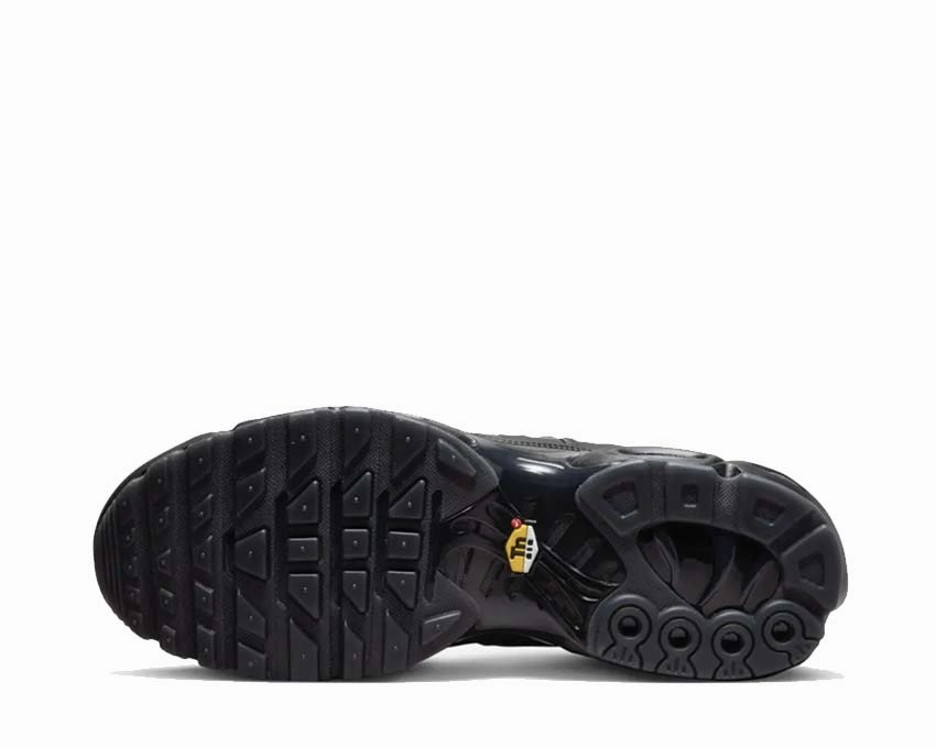 Nike Air Max Plus A Cold Wall Nike Men??s athletic shoes