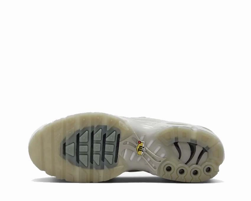 Nike Air Max Plus A Cold Wall Nike Men??s athletic shoes