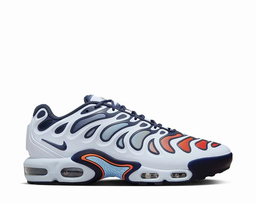 Nike Air Max Plus Drift Nike women??s sneakers with sporty chic feel