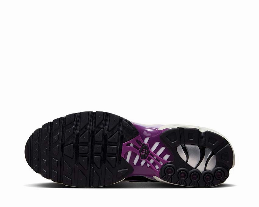 Nike Air Max Plus Nike Men??s athletic shoes