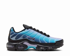 Nike Air Max Plus W Nike women??s sneakers with sporty chic feel