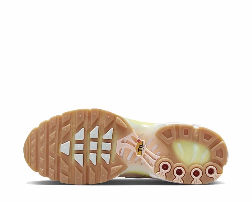 Nike Air Max Plus W "Crimson Tint" Nike Men??s athletic shoes