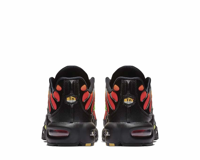 Nike Air Max Plus W "Solar Red" Nike Men??s athletic shoes