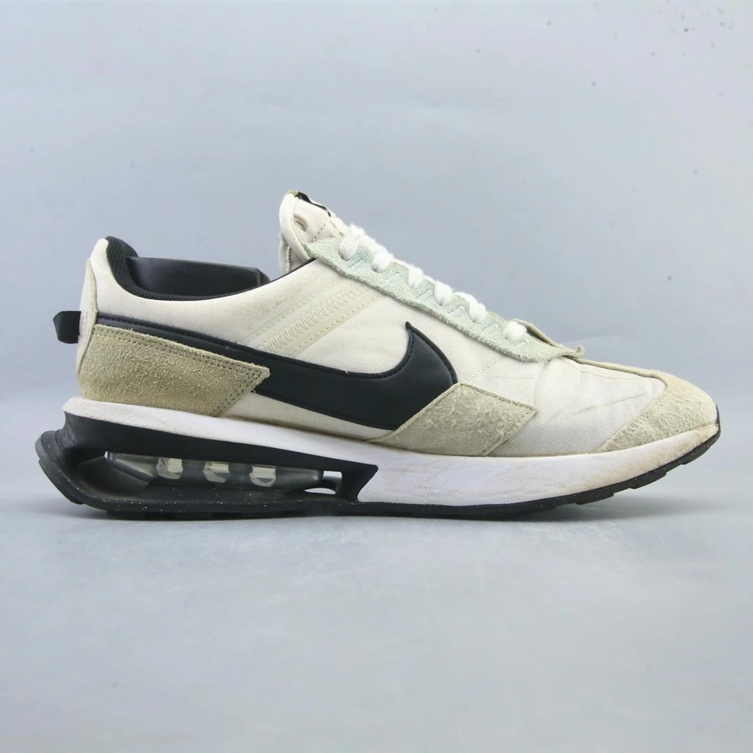 NIKE AIR MAX PRE-DAY Nike casual shoe imagery