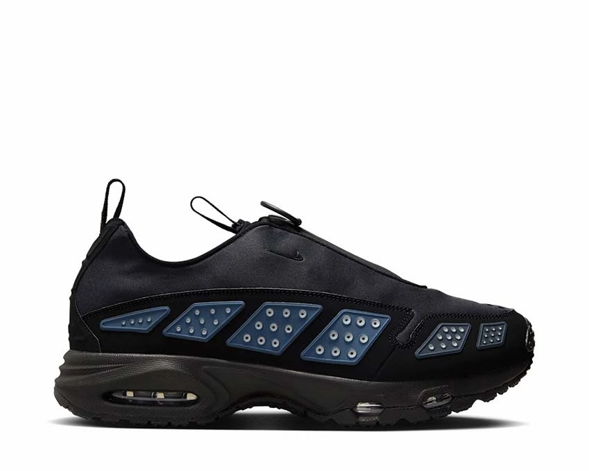 Nike Air Max Sndr W "Triple Black" Nike women??s sneakers with sporty chic feel
