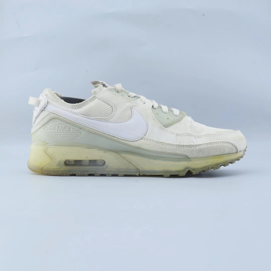 NIKE  AIR MAX TERRASCAPE 90 Nike running shoe close-ups