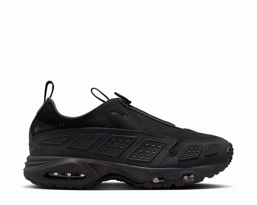 Nike Air Max W SNDR GTX Nike women??s sneakers with sporty chic feel