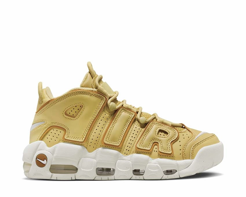 Nike Air More Uptempo Nike women??s sneakers with sporty chic feel