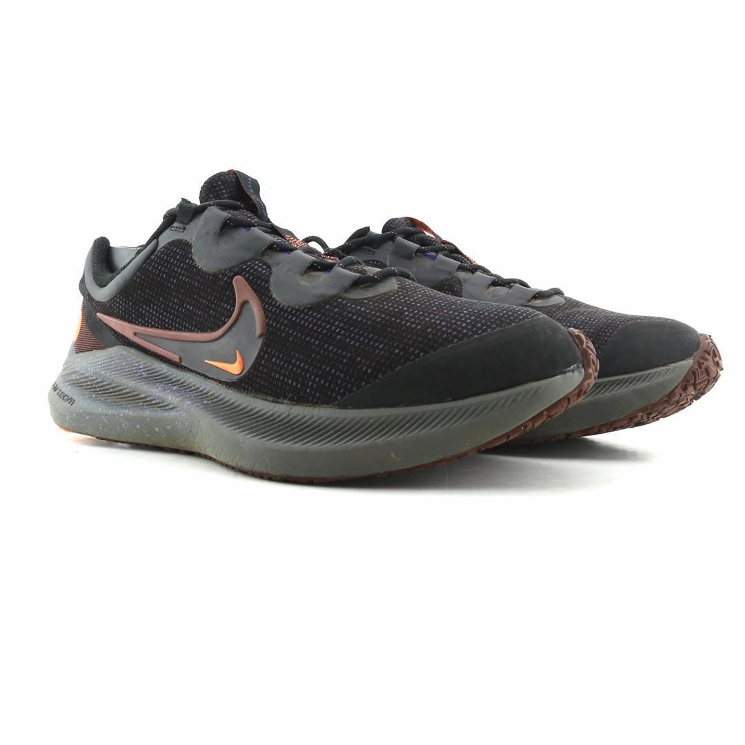 NIKE AIR WINFLO 8 SHIELD Nike casual shoe imagery