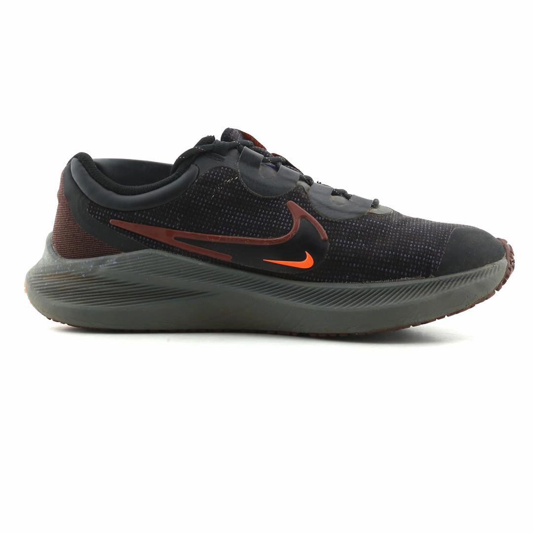 NIKE AIR WINFLO 8 SHIELD Nike casual shoe imagery
