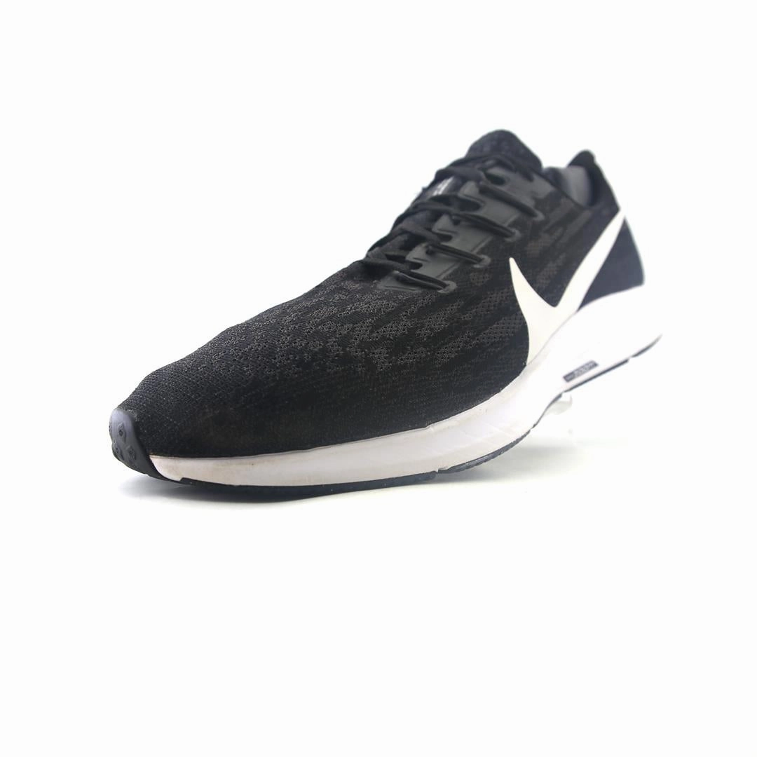 NIKE AIR ZOOM PEGASUS 36 Nike running shoe close-ups