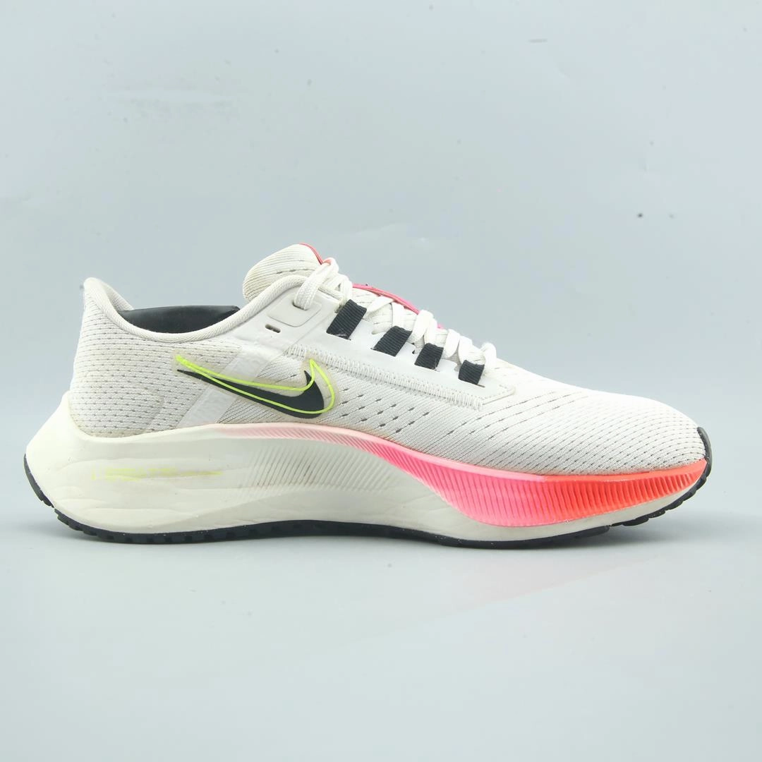NIKE AIR ZOOM PEGASUS 38 Nike casual shoe imagery