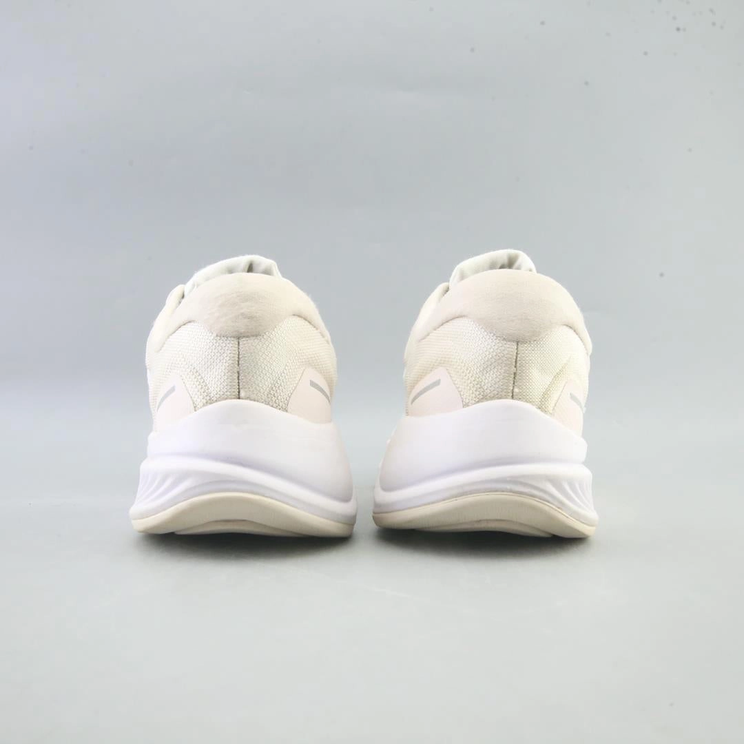 NIKE AIR ZOOM STRUCTURE 24 sleek Nike sneaker angles
