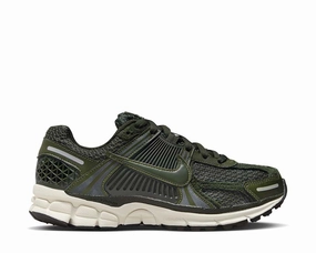 Nike Air Zoom Vomero 5 W Nike women??s sneakers with sporty chic feel
